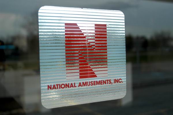 Showcase Cinemas Pontiac 6-12 - April 2003 (newer photo)